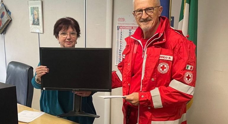 L’Aci dona pc alla Croce Rossa di Novi Ligure
