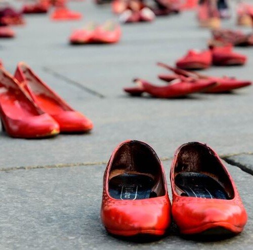 Violenza su donne: in Lombardia ogni giorno 15 chiamate a servizi di emergenza