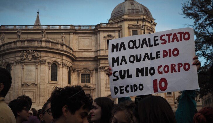 “Non una di meno” si prepara per la manifestazione di Roma: venerdì 18 un presidio ad Alessandria