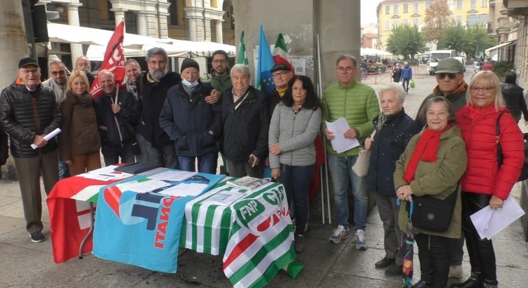 Aumento tariffe nelle rsa: venerdì e sabato i presidi dei sindacati pensionati a Casale e Tortona