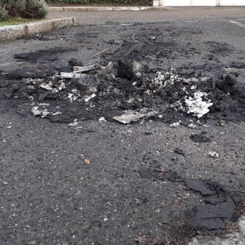 Tragedia di Cantalupo: incendiata l’auto del fratello del ragazzo alla guida. Indagini in corso