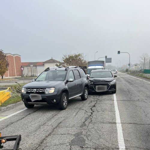 Incidente a Spinetta con 4 mezzi coinvolti: riaperto il tratto stradale davanti al cimitero