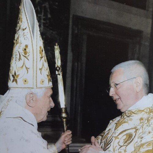 Addio a Benedetto XVI: “Aveva Alessandria nel suo cuore e amava conversare di fatti alessandrini”
