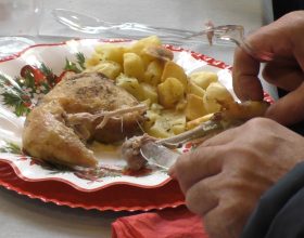 Povertà ad Alessandria: “Preoccupati da stretta sul reddito di cittadinanza, molti non possono più lavorare”