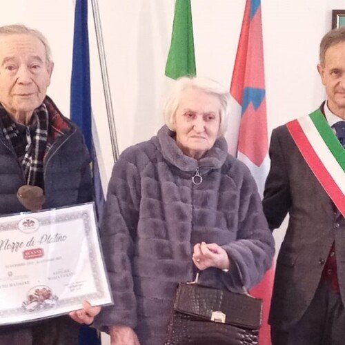 Il Comune di Novi festeggia i 65 anni di matrimonio di Piero e Arpalice