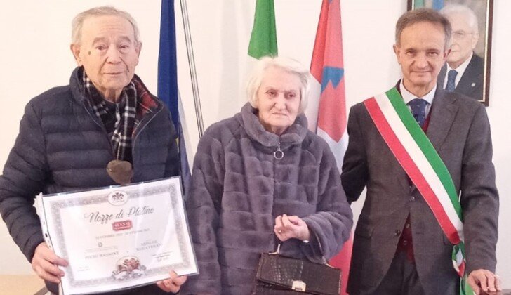 Il Comune di Novi festeggia i 65 anni di matrimonio di Piero e Arpalice