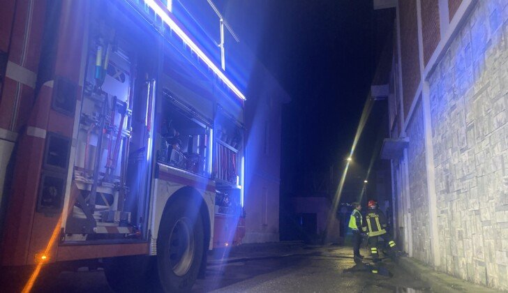 Incendio in una abitazione ad Alessandria. Donna lievemente intossicata dal fumo