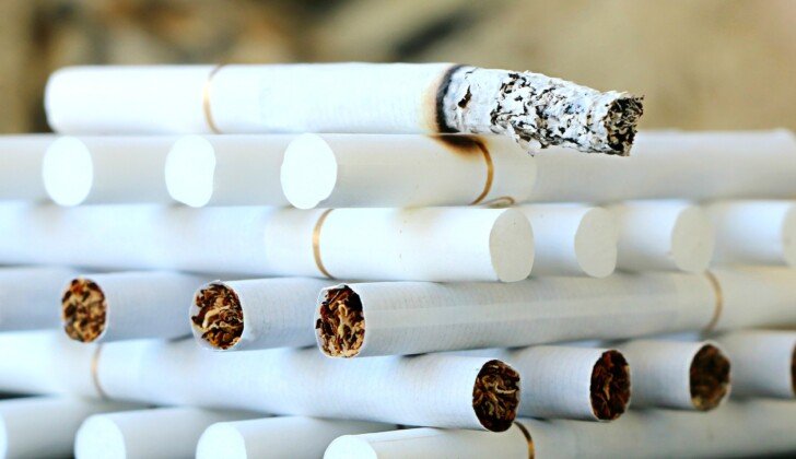 “No alla vendita di sigarette ai nati dal 2010 in poi”: in tutta Italia via alla petizione online contro il fumo