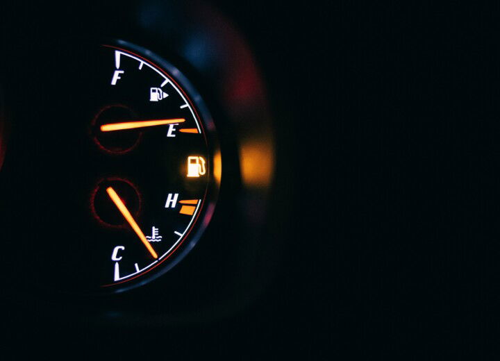 Carburanti: “Prezzi sui tabelloni più bassi rispetto al costo effettivo alla pompa”