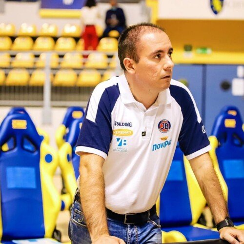 Novipiù Monferrato Basket: Stefano Comazzi è il nuovo coach. “Con la proprietà forte unità di intenti”