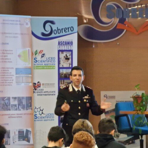 “Lezioni di legalità” nelle scuole con il Comandante della Compagnia Carabinieri di Casale