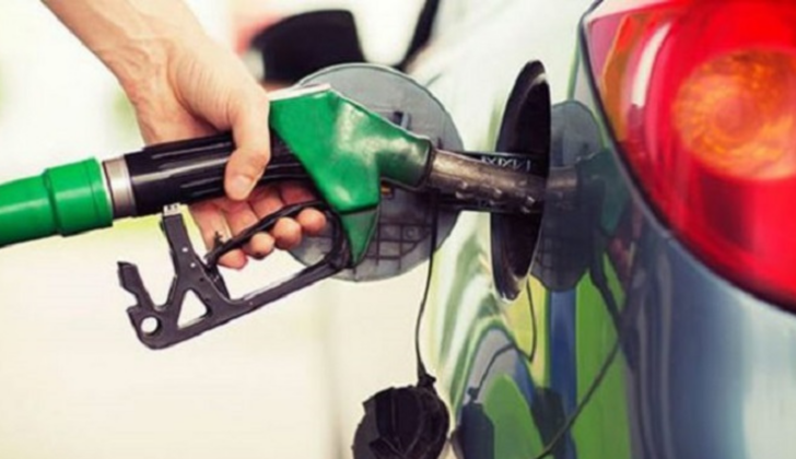 Prezzi del petrolio in calo. Nuovi ribassi su benzina e diesel in Italia