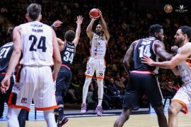 Bertram Derthona, falsa partenza alle semifinali playoff: Virtus Bologna domina gara 1