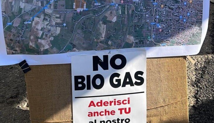 Comitato “No biogas” in massa al consiglio comunale di Valenza. Il Pd è con loro