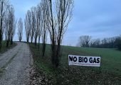 A Valenza già 150 persone nel comitato No Biogas: “Un’assurdità. Odore e traffico rovineranno le colline”