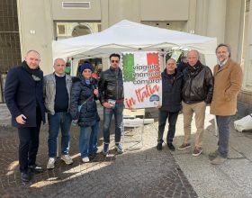 Fratelli d’Italia: in piazza Marconi il gazebo contro il sì dell’Europa alle farine di origine aninale