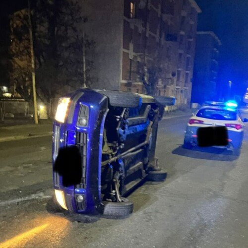 Nuovo incidente sul cavalcavia di Alessandria: auto ribaltata, nessun ferito