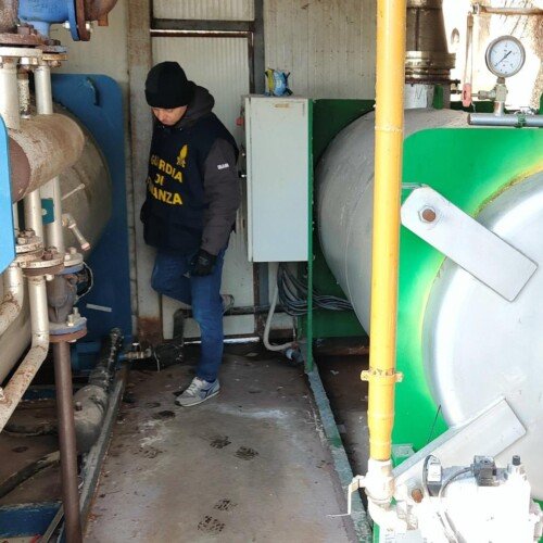 Detersivi e acidi direttamente nella fognatura: lavanderia industriale sanzionata