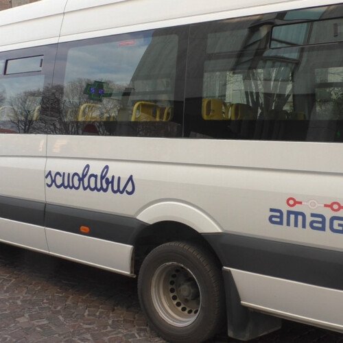 Trasporto alunni e parcheggi, irregolare l’affidamento ad Amag Mobilità: Ragioneria di Stato scrive al Comune di Alessandria