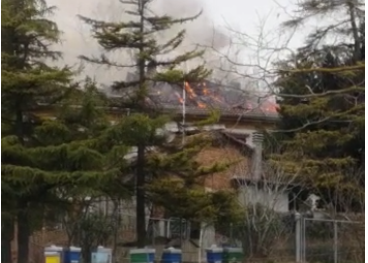 Incendio di un tetto a Valle San Bartolomeo