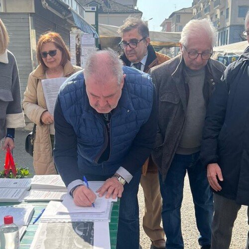 Anche il sindaco di Valenza, Maurizio Oddone, firma e aderisce al comitato contro il Biogas
