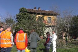 Riqualificato l’ex casello in via della Moisa al quartiere Cristo: rimossi i rifiuti e le tante siringhe