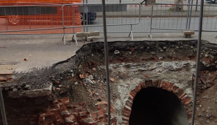 Scoperto un vecchio tunnel durante scavi in Corso Borsalino ad Alessandria