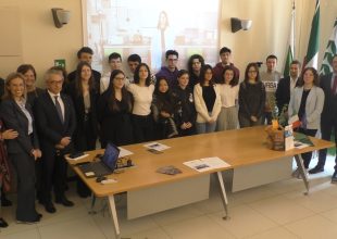 Come tutelare le nocciole italiane dalle frodi: il progetto degli studenti del Volta all’Expo di Bruxelles