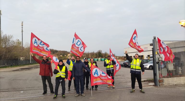 Sciopero ai magazzini Sogegross di Rivalta Scrivia e Serravalle: i dipendenti chiedono i buoni pasto