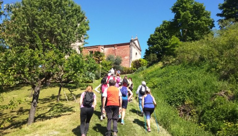 Lunedì primo maggio trekking ad anello sulle cime di Mombello