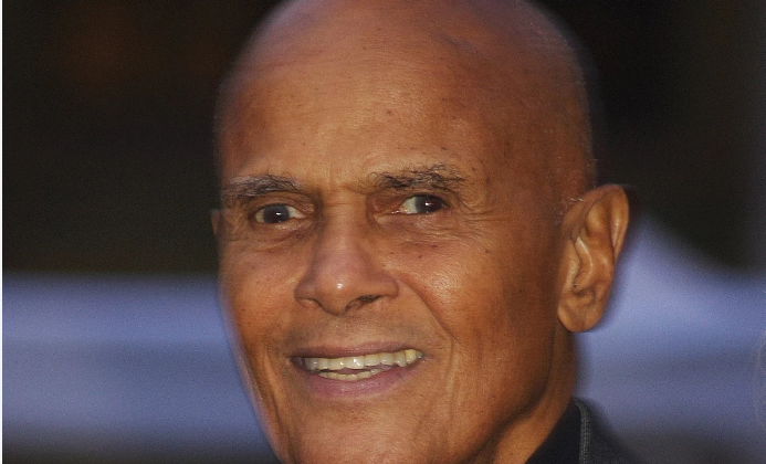 È morto Harry Belafonte, grande interprete della musica caraibica