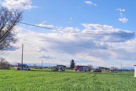 Incidente tra una moto e un trattore a Casal Cermelli: motociclista in gravi condizioni