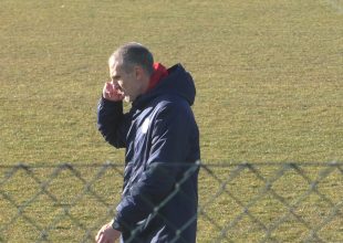 Tracollo dei Grigi a Olbia: sui social i tifosi invocano le dimissioni di mister Lauro e il ritorno di Rebuffi