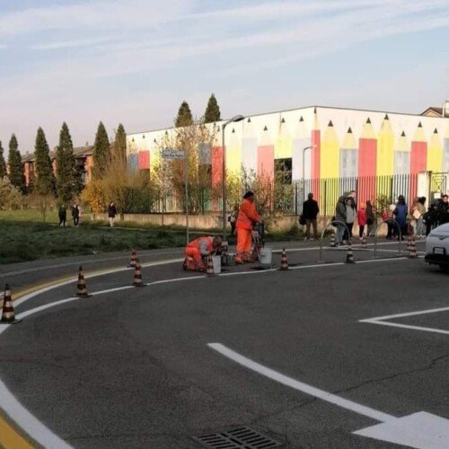 Ad Alessandria la prima “strada scolastica” per portare a lezione i propri figli senza usare l’auto
