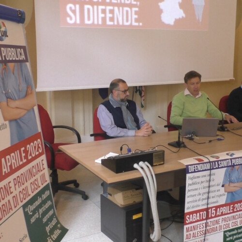 Ad Alessandria il corteo dei sindacati per la sanità pubblica: “Quando tutto sarà privato saremo privati di tutto”