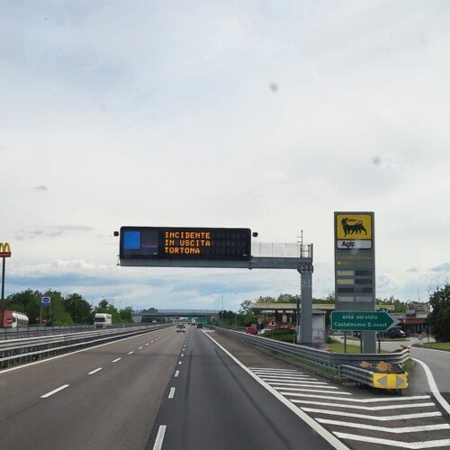 Incidente in autostrada a Tortona: code verso Alessandria