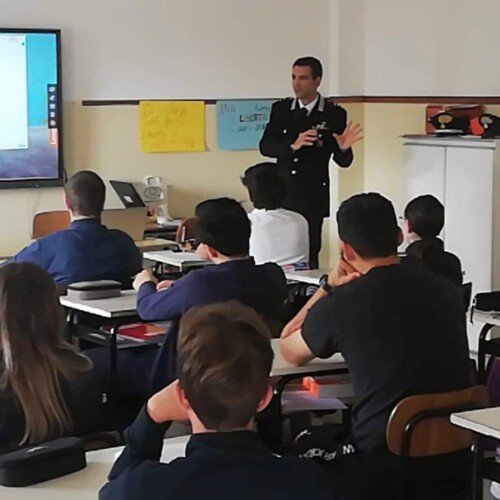Studenti a lezione di “legalità” con il Comandante della Compagnia Carabinieri di Casale
