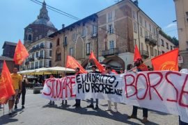 “Studiare è un diritto, più risorse alle borse”: centinaia di studenti in corteo a Pavia