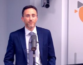 Sintomi e possibili cure per le donne affette da Endometriosi. A “Chiedilo al Doc” il Primario di Ginecologia Davide Dealberti