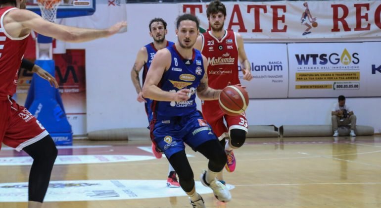 Novipiù Monferrato Basket cade contro Chieti: i playout tornano sull’1-1. Sabato gara 3 a Casale
