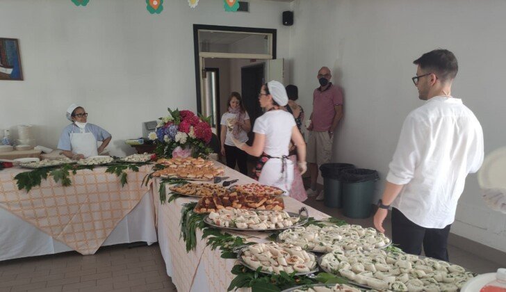 Merenda di inizio estate al Soggiorno Airone di Giarole: oltre 80 ospiti tra amici e parenti