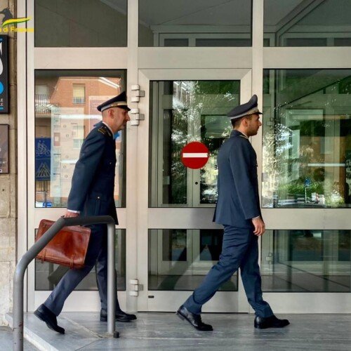 Percepivano la pensione di invalidità ma non risiedevano in Italia: denunciate 64 persone