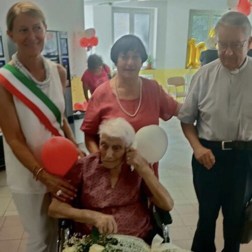 Casal Cermelli festeggia i 100 anni di Maria