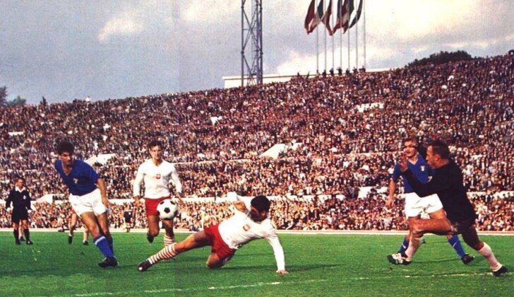 “Non sono mai stato un calciatore, ho sempre giocato a pallone”: il 18 agosto 1943 nasce Gianni Rivera