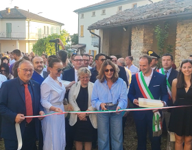 Golferenzo: il Ministro Santanché consegna la bandiera dei “Borghi più belli d’Italia”