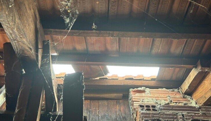 Maltempo: anche a Cerrina alberi caduti e danni al tetto di una casa