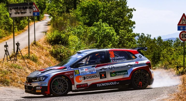 Giacomo Scattolon conquista il Rally Valli Oltrepò: un trionfo per il pilota pavese
