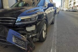 Incidente in via Marengo tra un camion e due auto