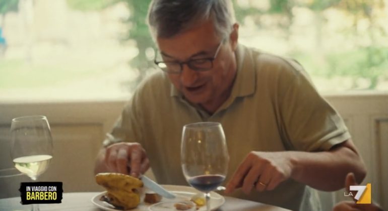 Su La7 il professor Barbero in provincia: assaggia il pollo alla Marengo e racconta la battaglia