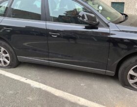 L’amara sorpresa di un lettore: gomme dell’auto tagliate in via Piave